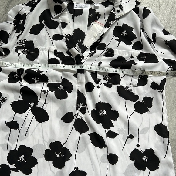 7th Avenue Design Studio black & white floral button down blouse medium - Picture 9 of 12